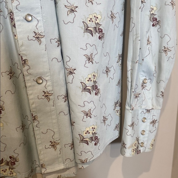 Wrangler Light Blue Pearl snap Floral Western Shirt - Picture 5 of 5